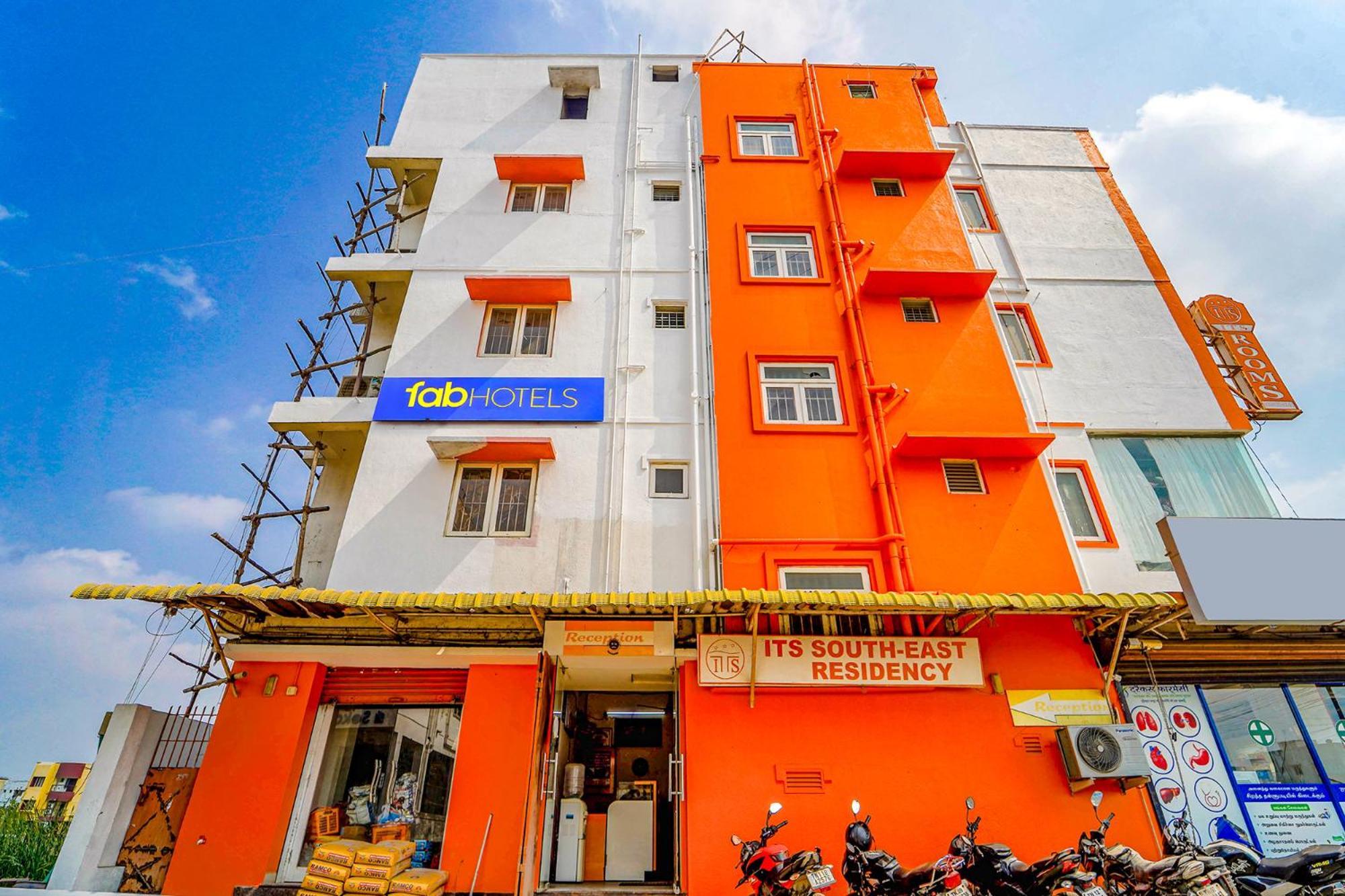 Fabexpress Its South East Residency Hotel Siruseri Exterior photo